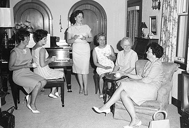 Allan's mother and friends